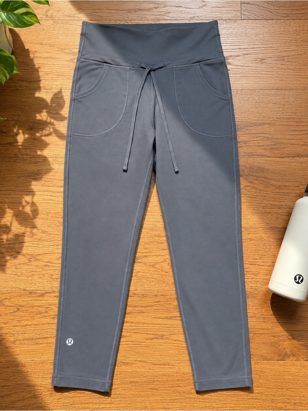 Lululemon Gray Cropped Pocket Leggings Size 6